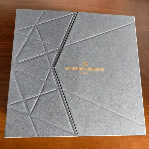 Vacheron Constantin Overseas 1205V/100A-B590 Brand New in box! 2 extra straps - Picture 10 of 14